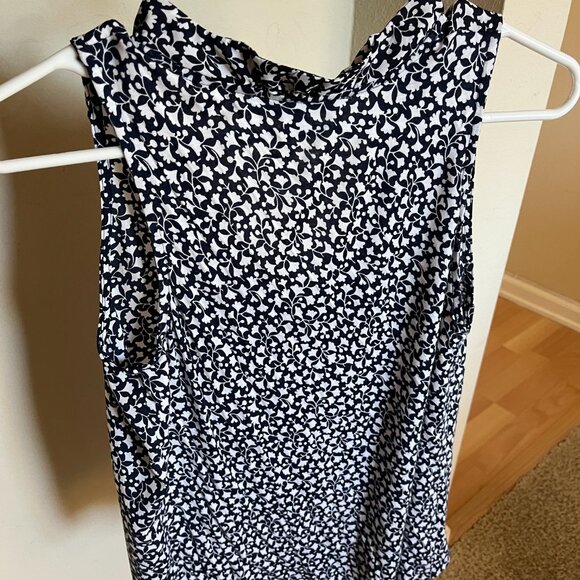 LOFT Navy and White Floral Mixed Media Tank Small Petite - Picture 2 of 3